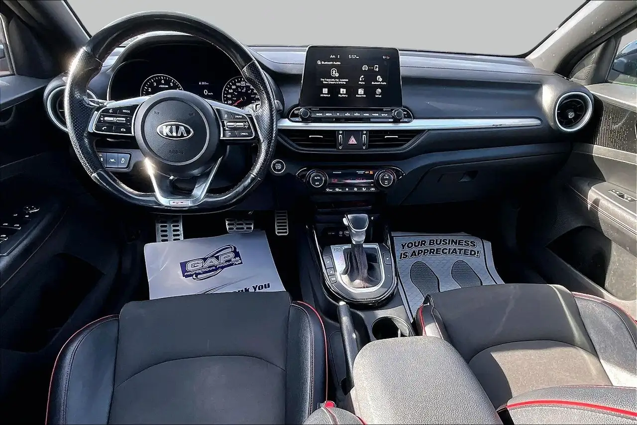 Kia Forte снимка Kia Forte
