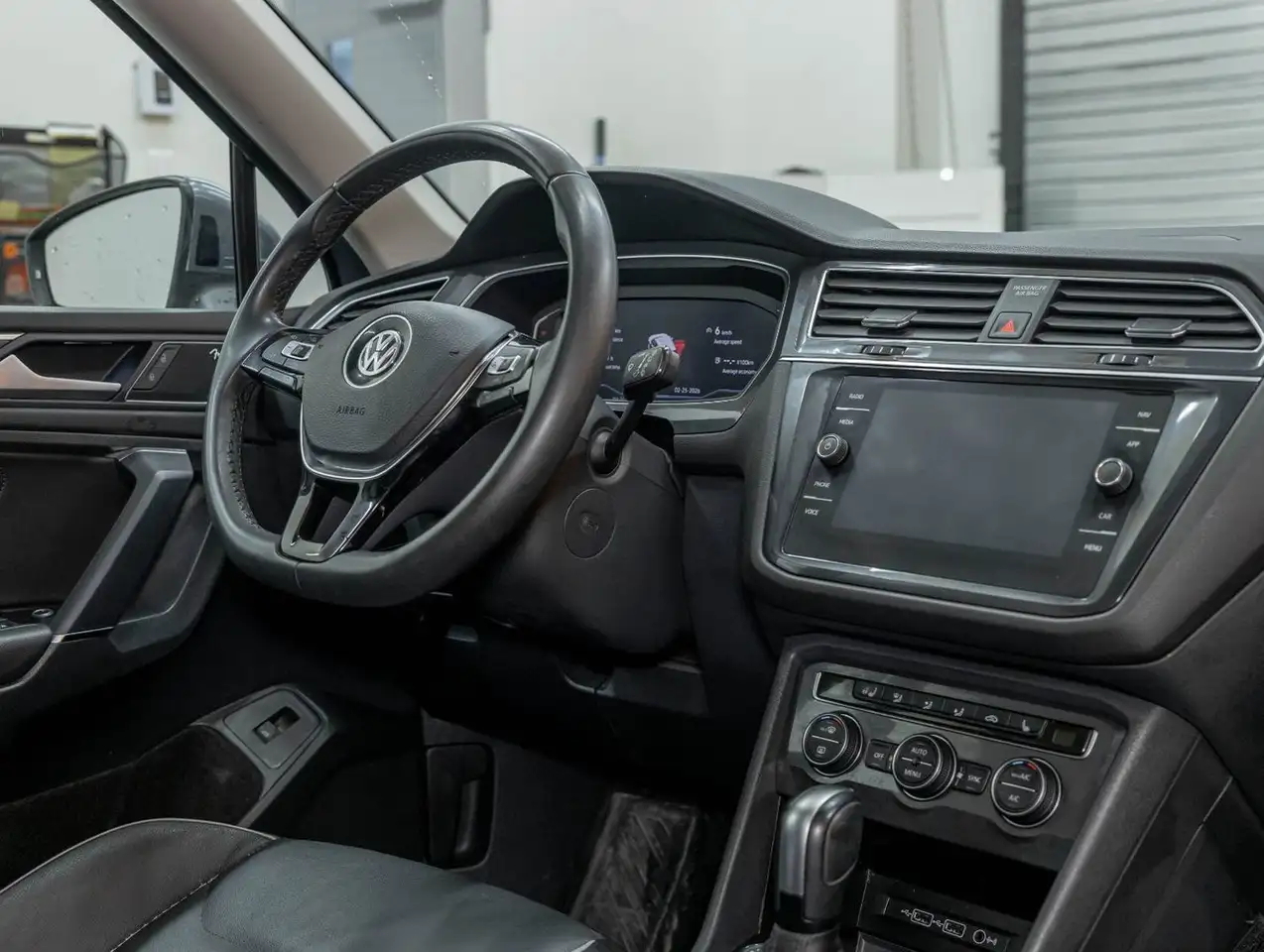 Volkswagen Tiguan снимка Volkswagen Tiguan