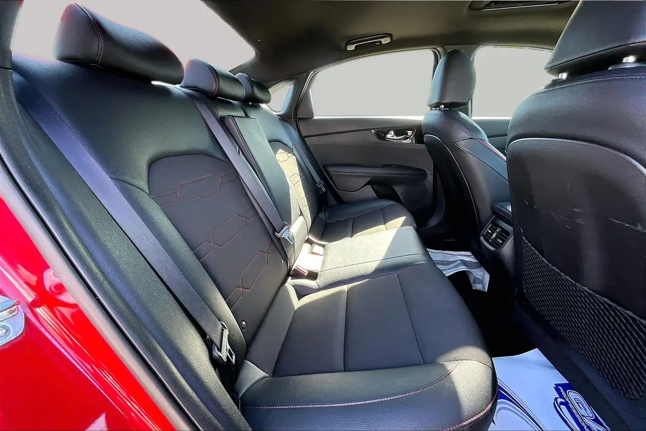 Kia Forte снимка Kia Forte