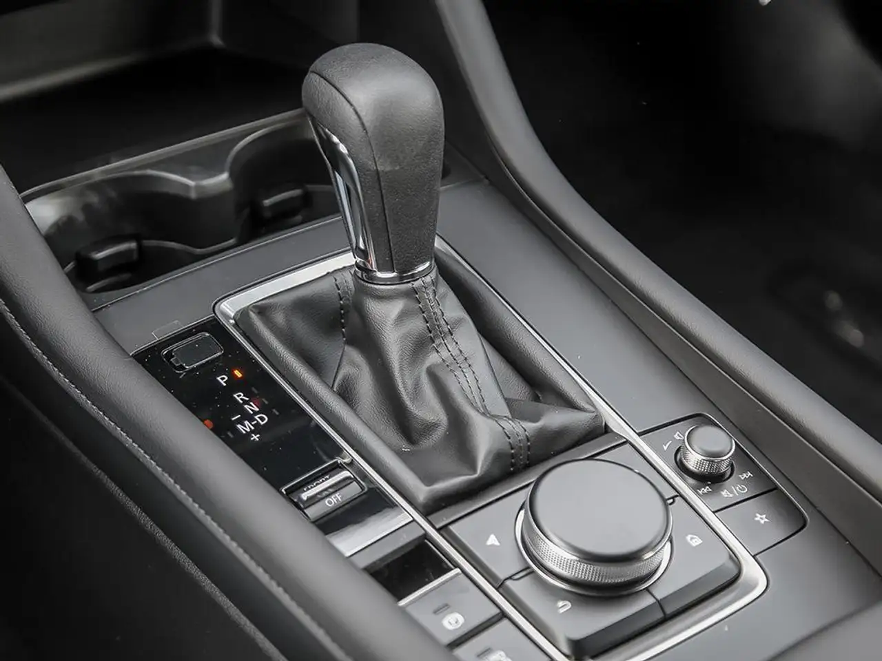 Mazda 3 снимка Mazda 3
