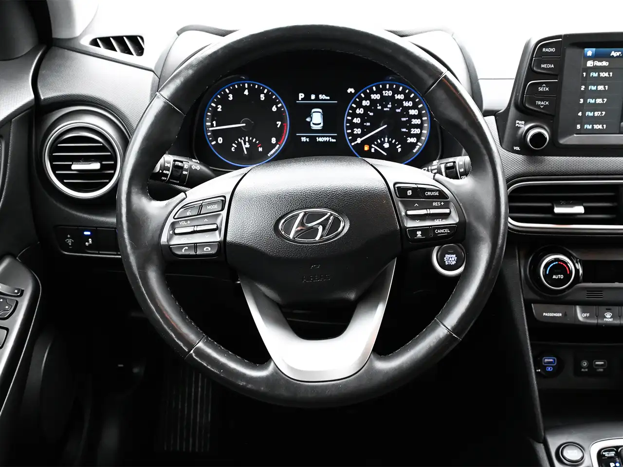 Hyundai KONA снимка Hyundai KONA
