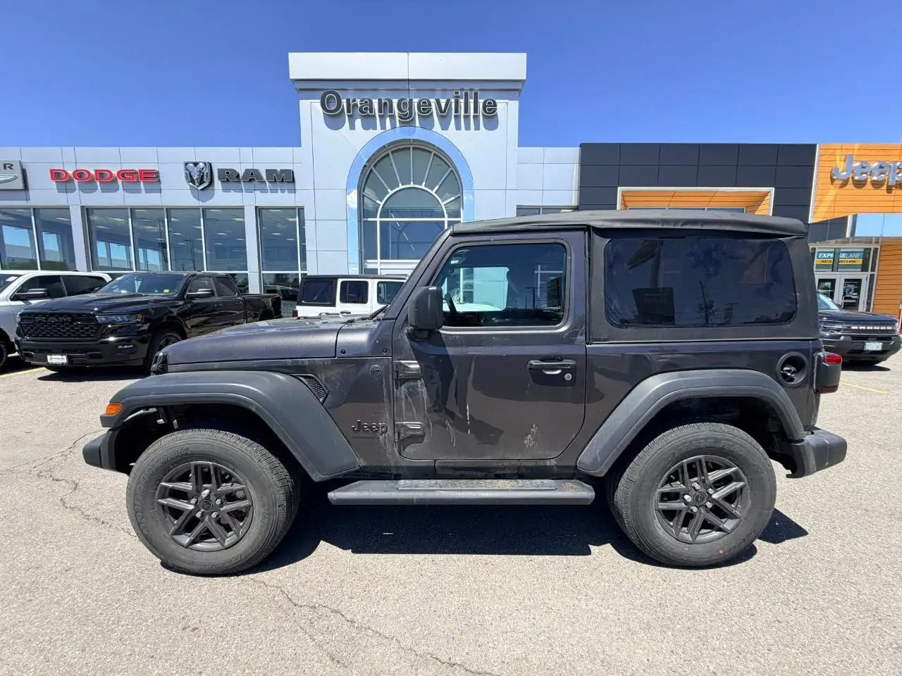 Jeep Wrangler photo Jeep Wrangler