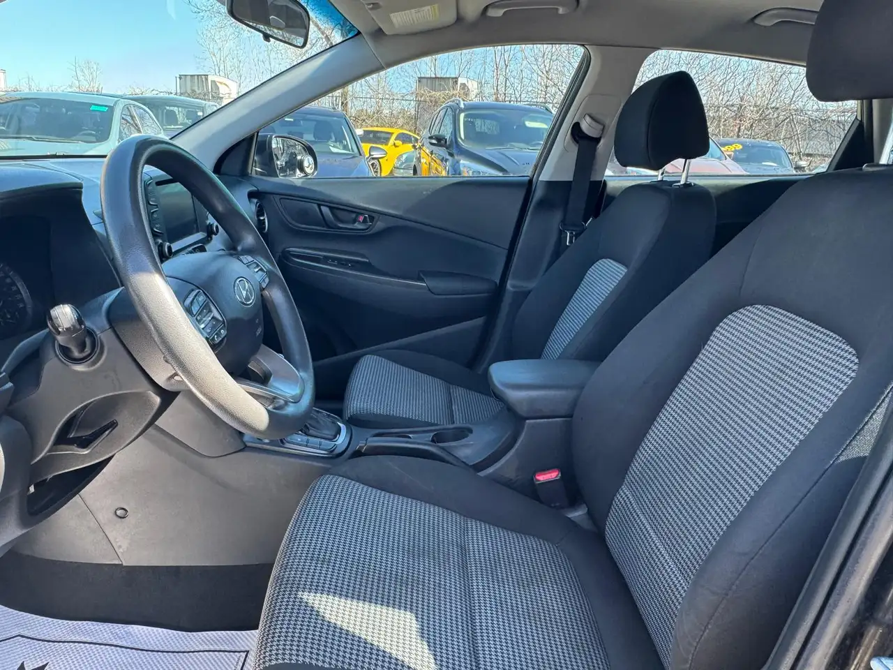 Hyundai KONA снимка Hyundai KONA