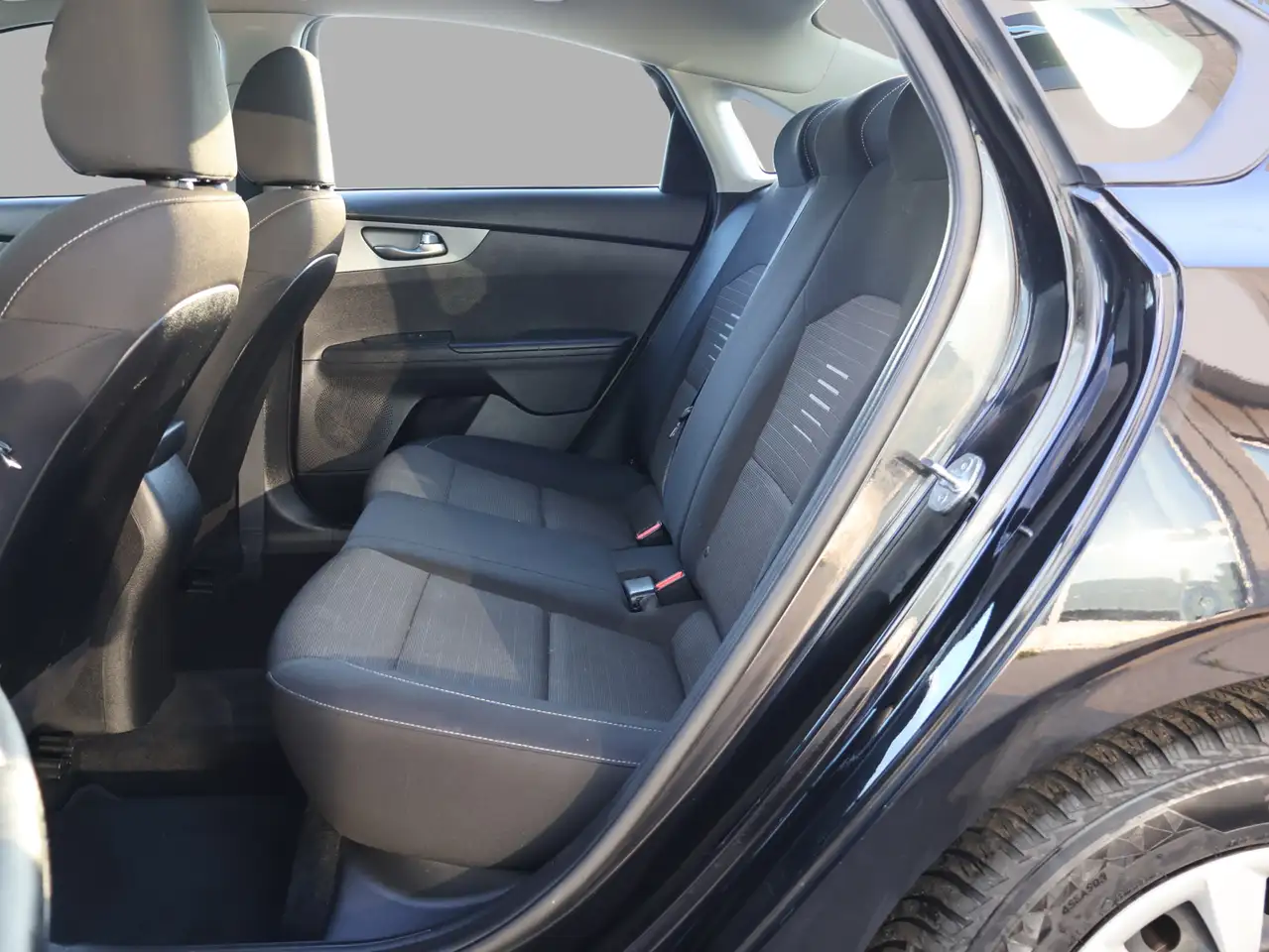 Kia Forte снимка Kia Forte