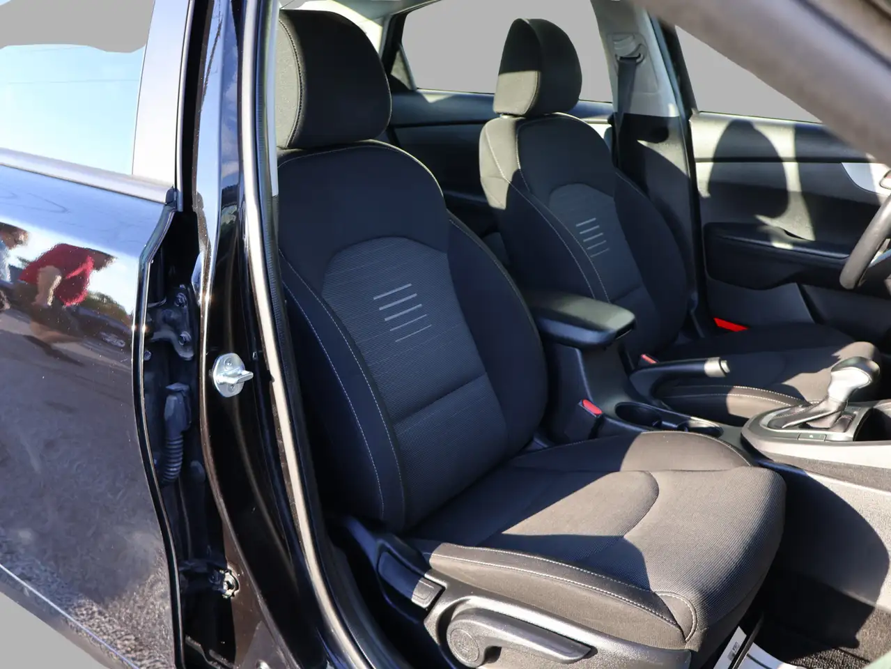 Kia Forte снимка Kia Forte