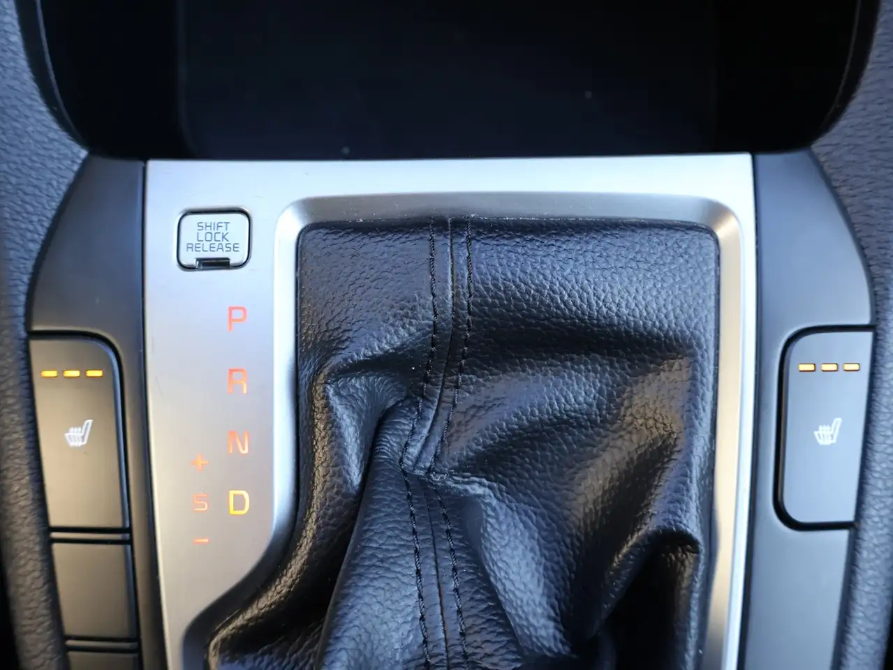 Kia Forte снимка Kia Forte