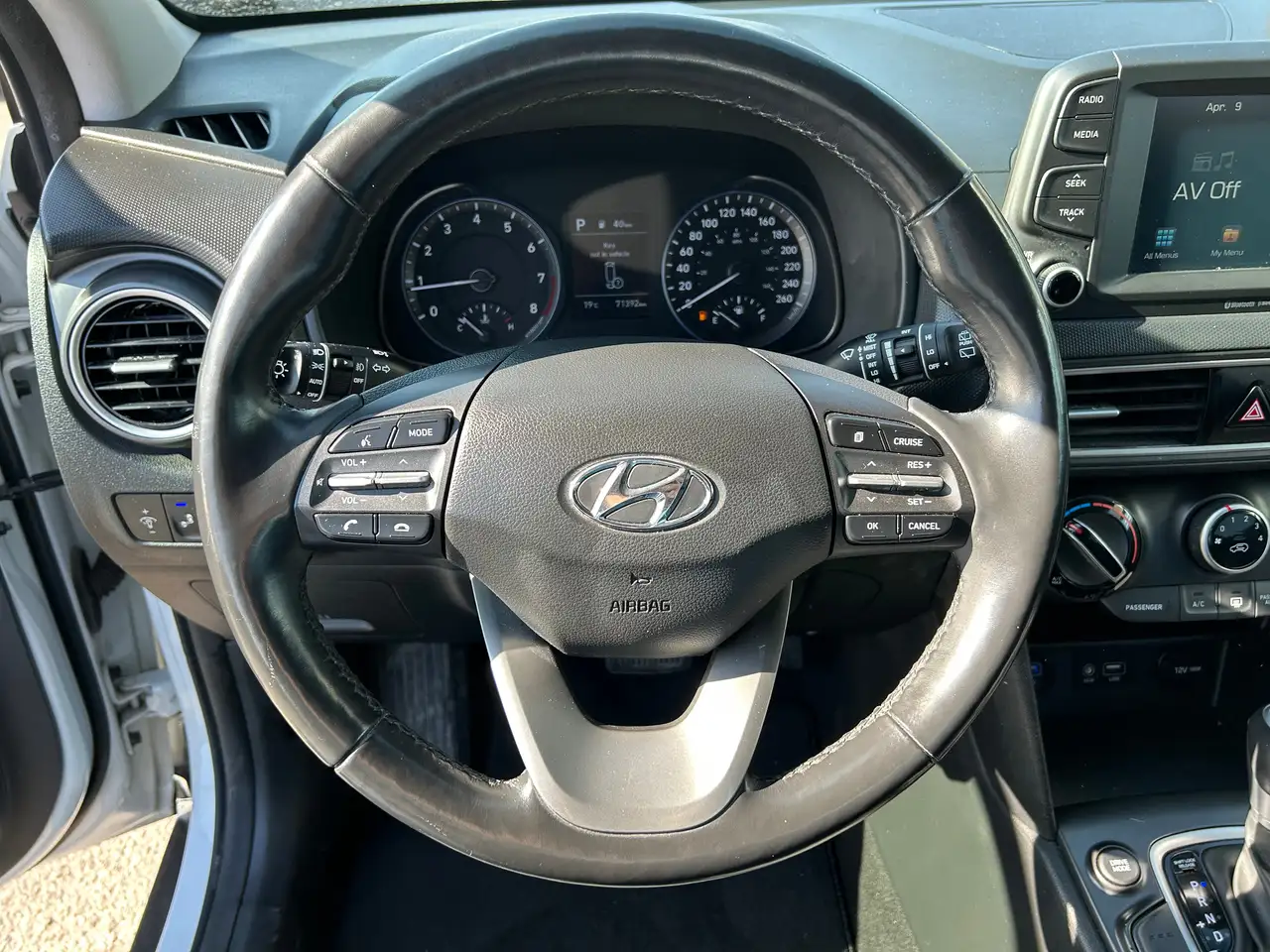 Hyundai KONA снимка Hyundai KONA