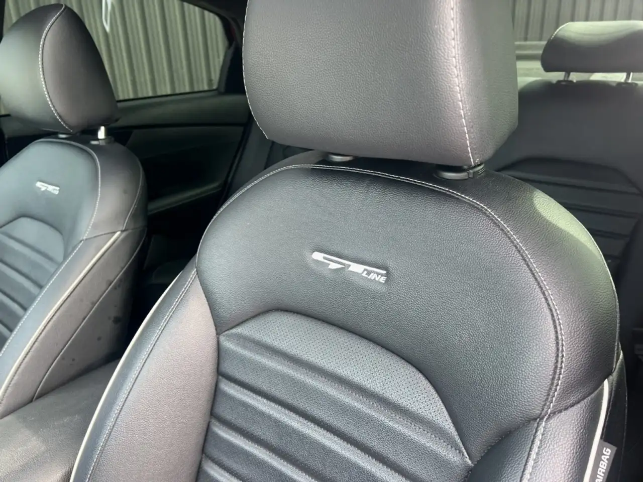 Kia Forte снимка Kia Forte