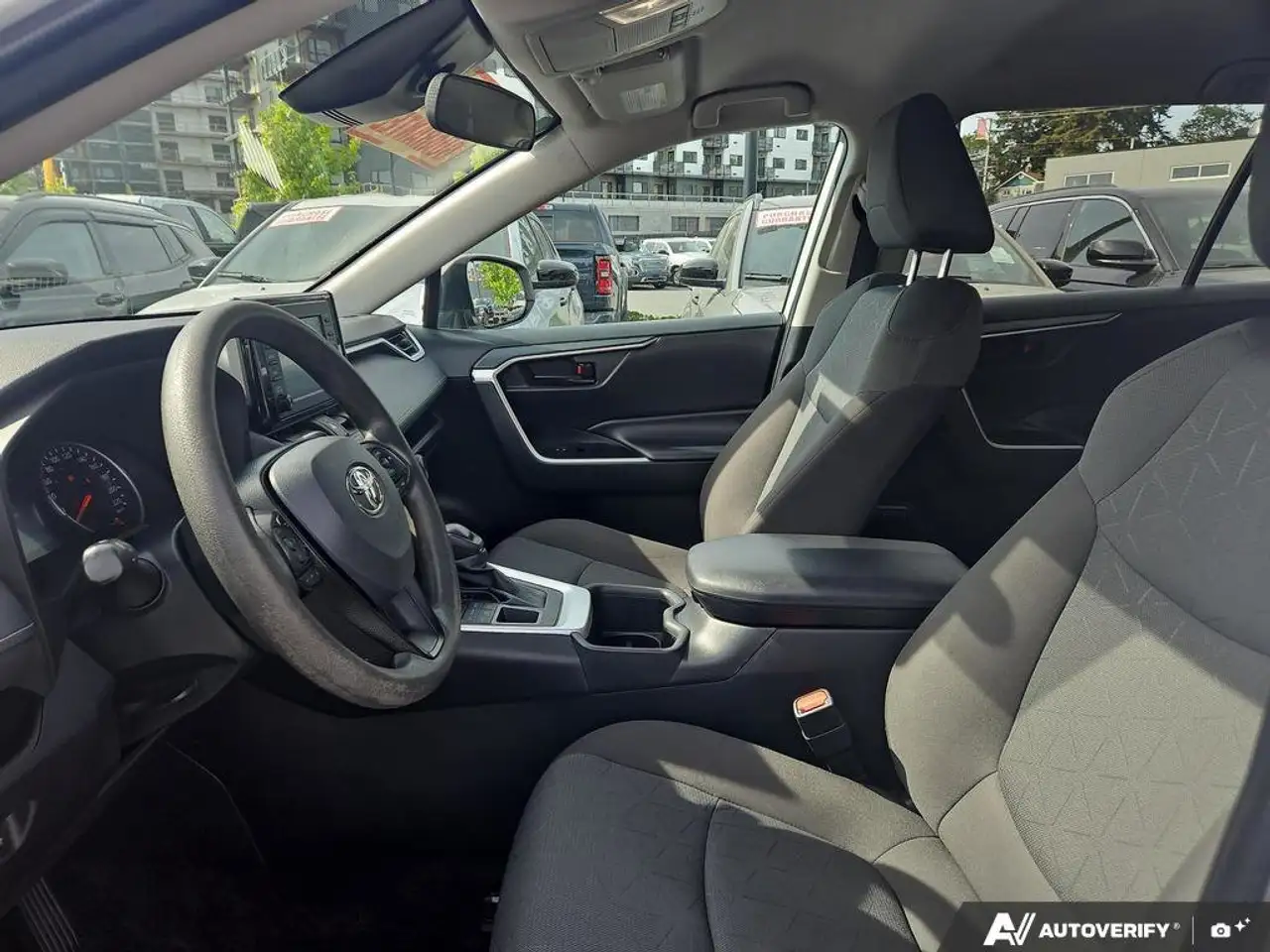 Toyota RAV 4 снимка Toyota RAV 4