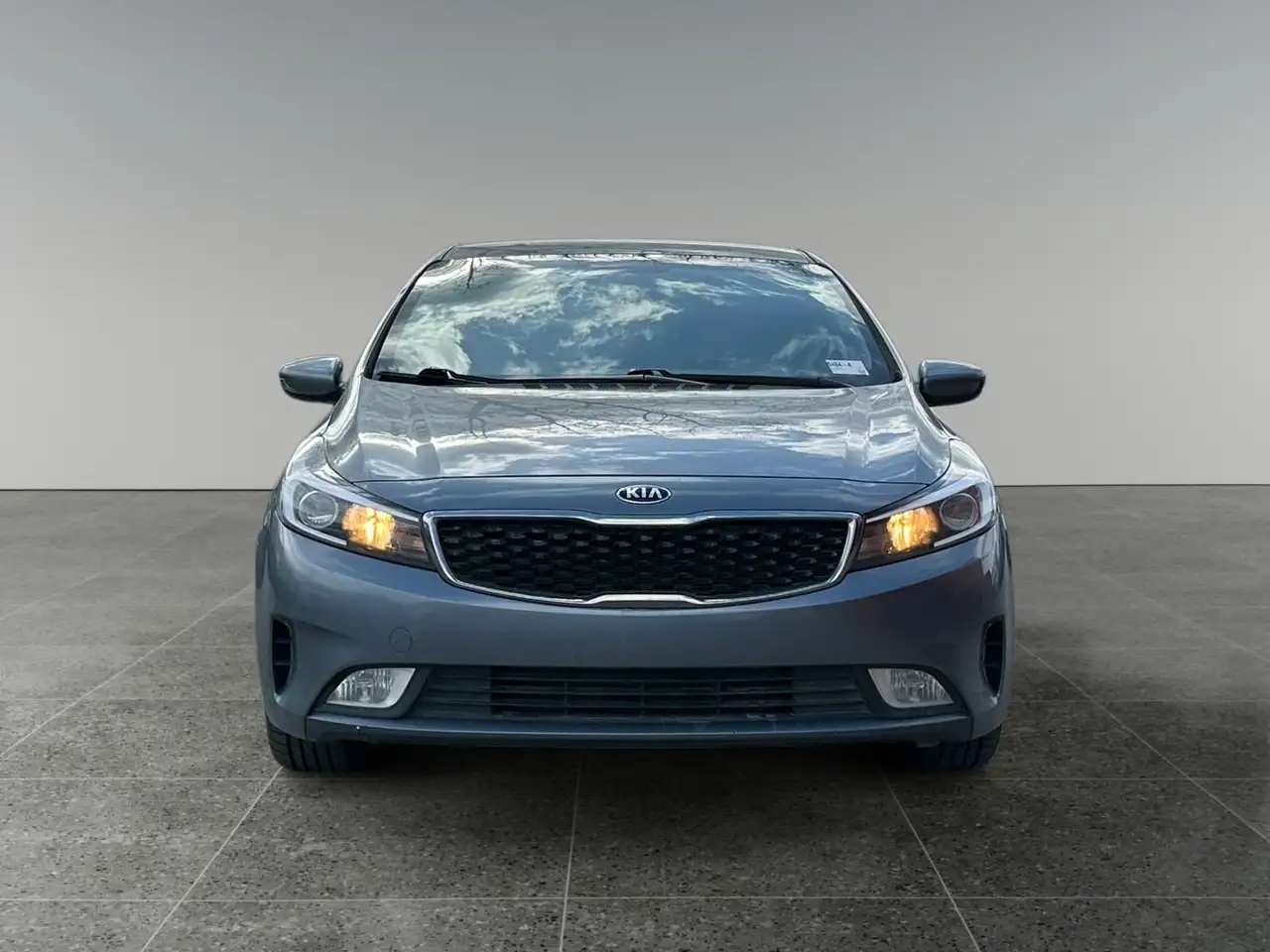 Kia Forte снимка Kia Forte