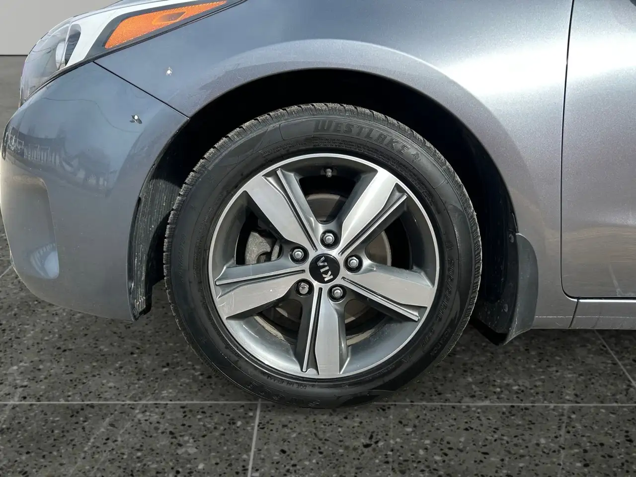 Kia Forte снимка Kia Forte