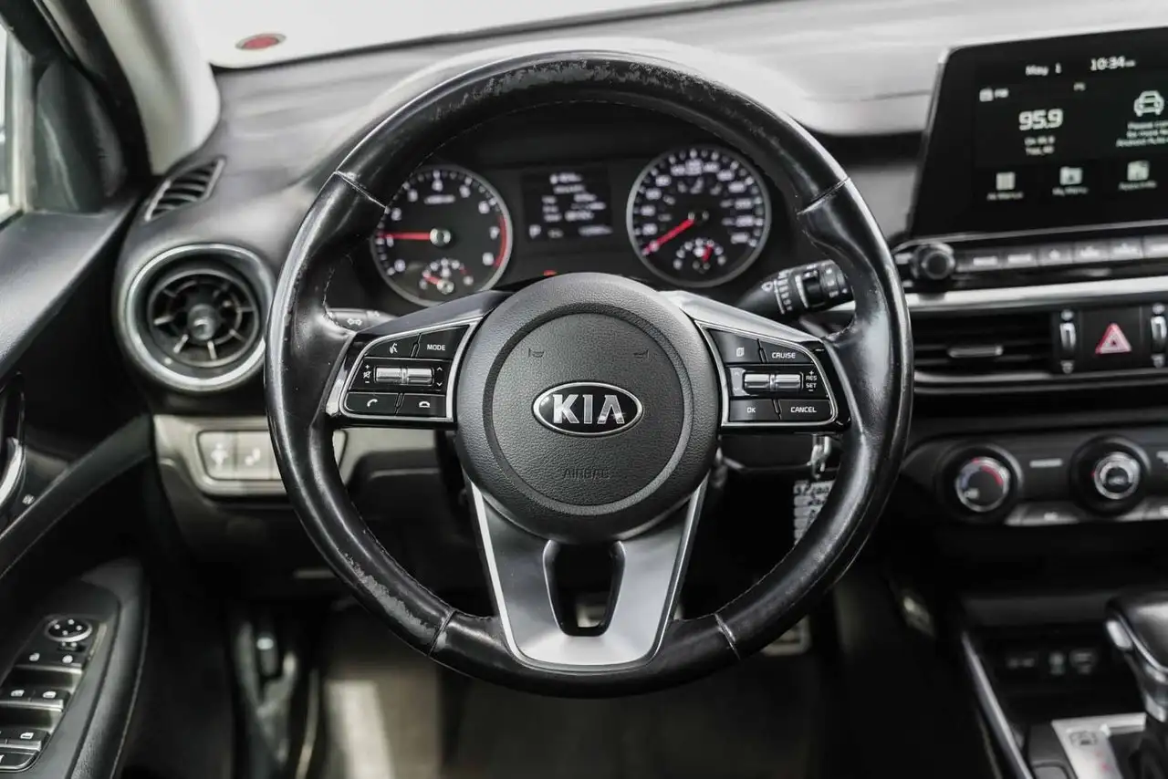 Kia Forte снимка Kia Forte