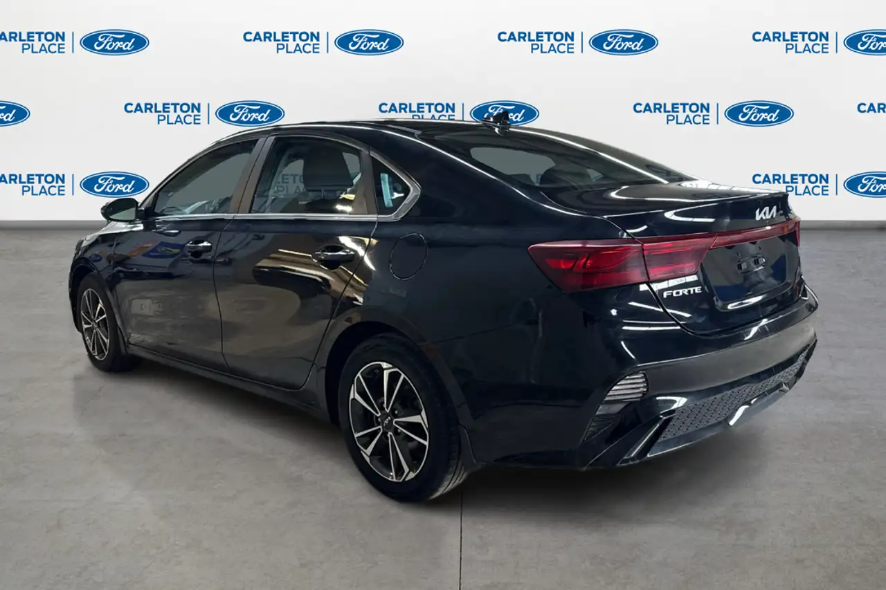 Kia Forte снимка Kia Forte