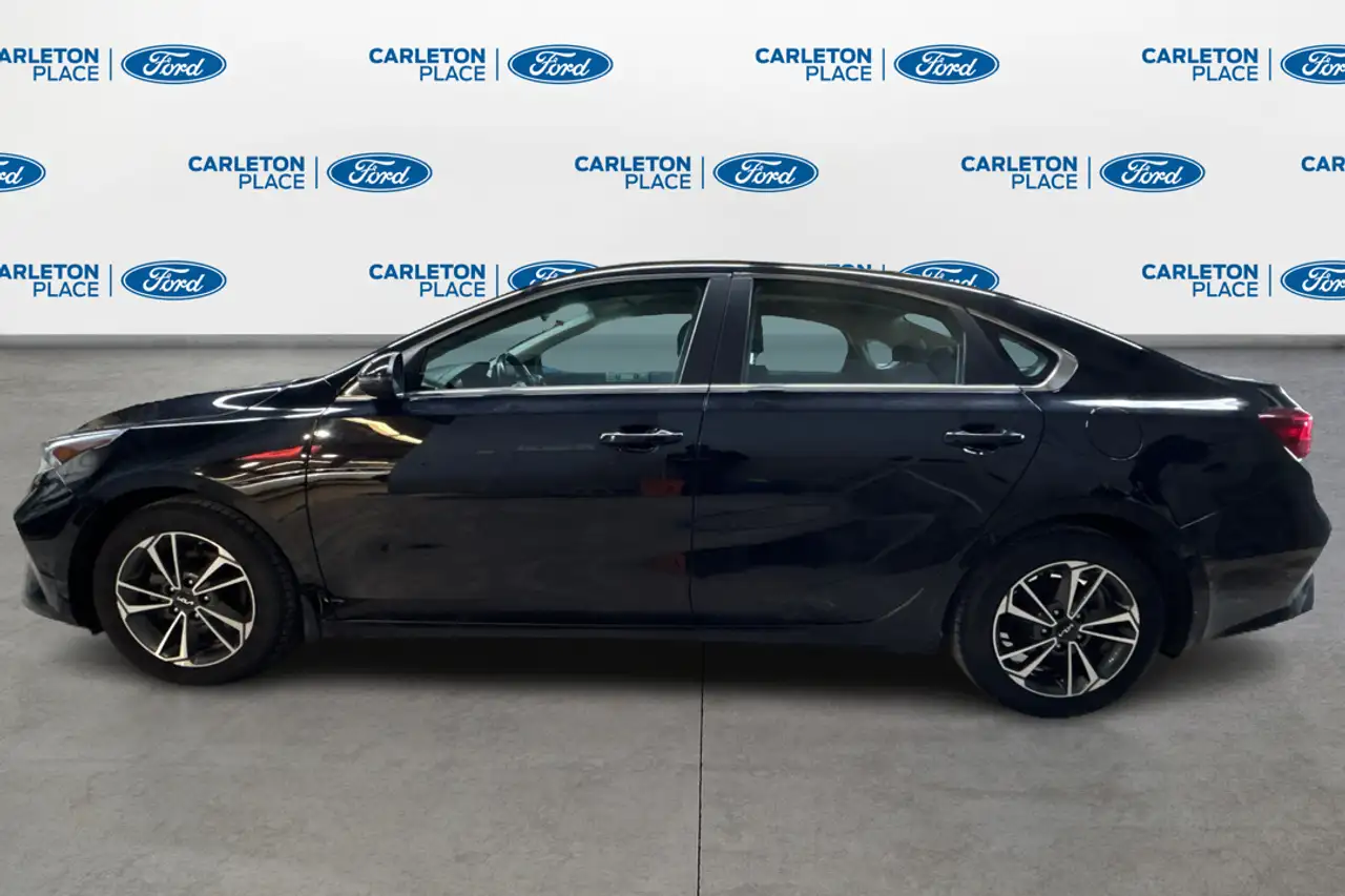 Kia Forte снимка Kia Forte