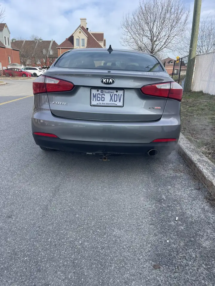 Kia Forte снимка Kia Forte