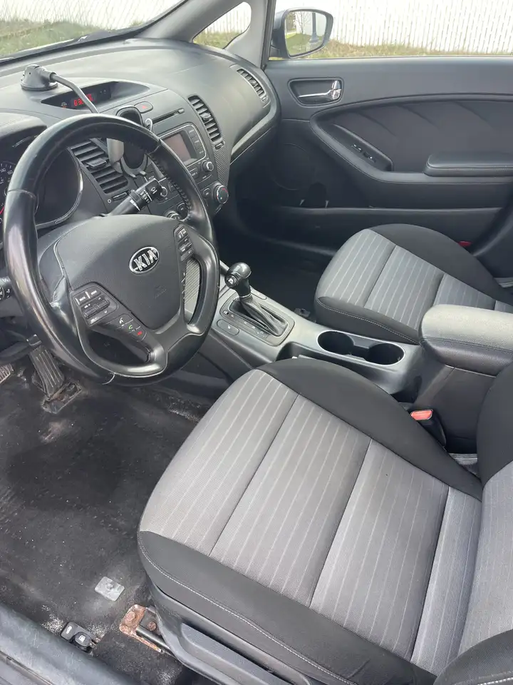 Kia Forte снимка Kia Forte