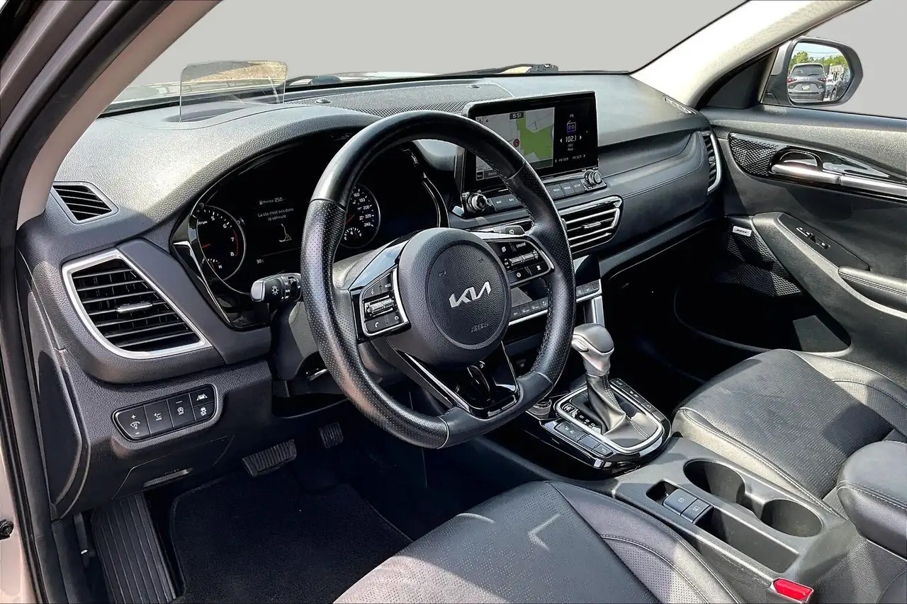 Kia Seltos photo Kia Seltos