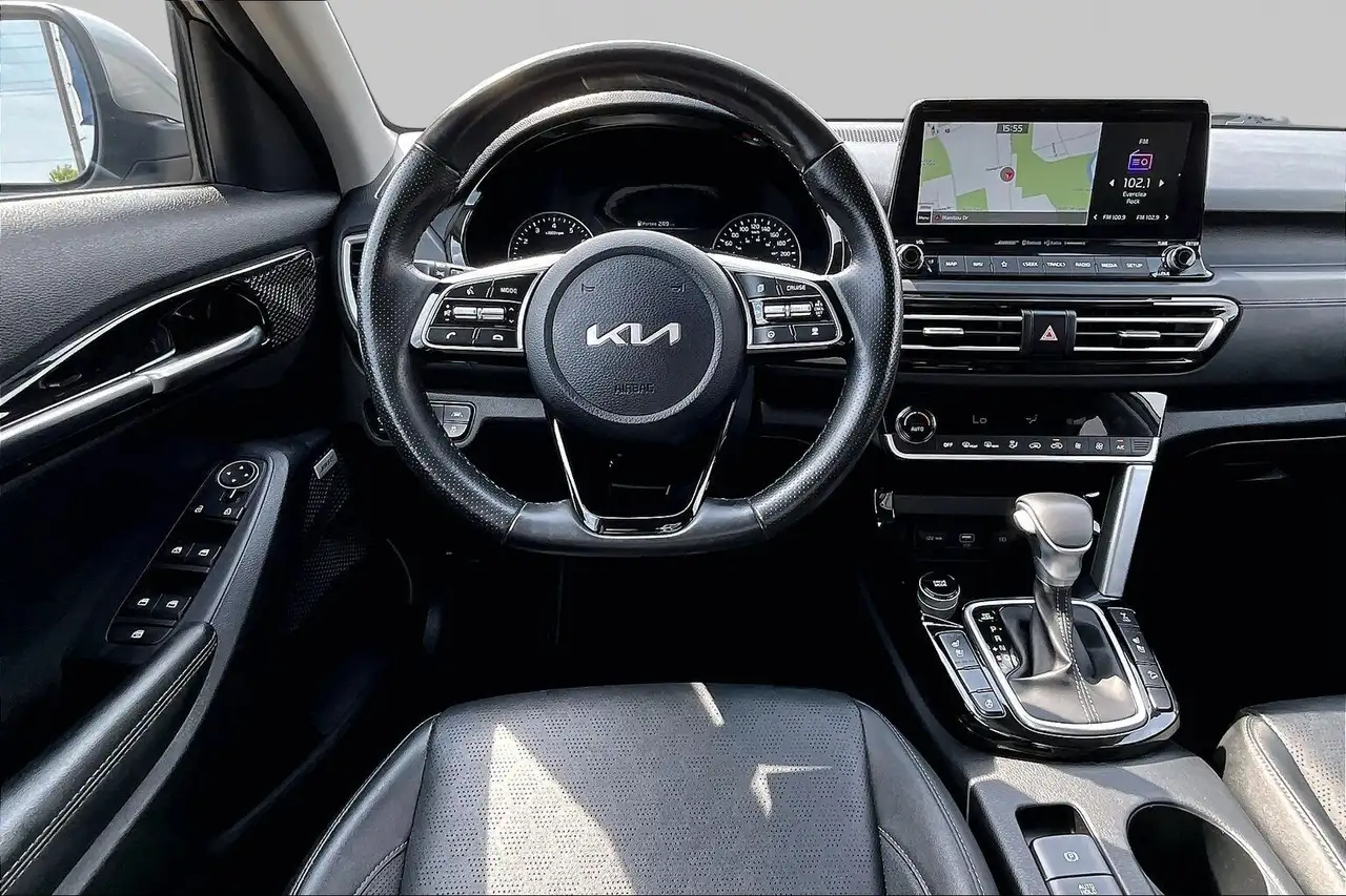 Kia Seltos photo Kia Seltos