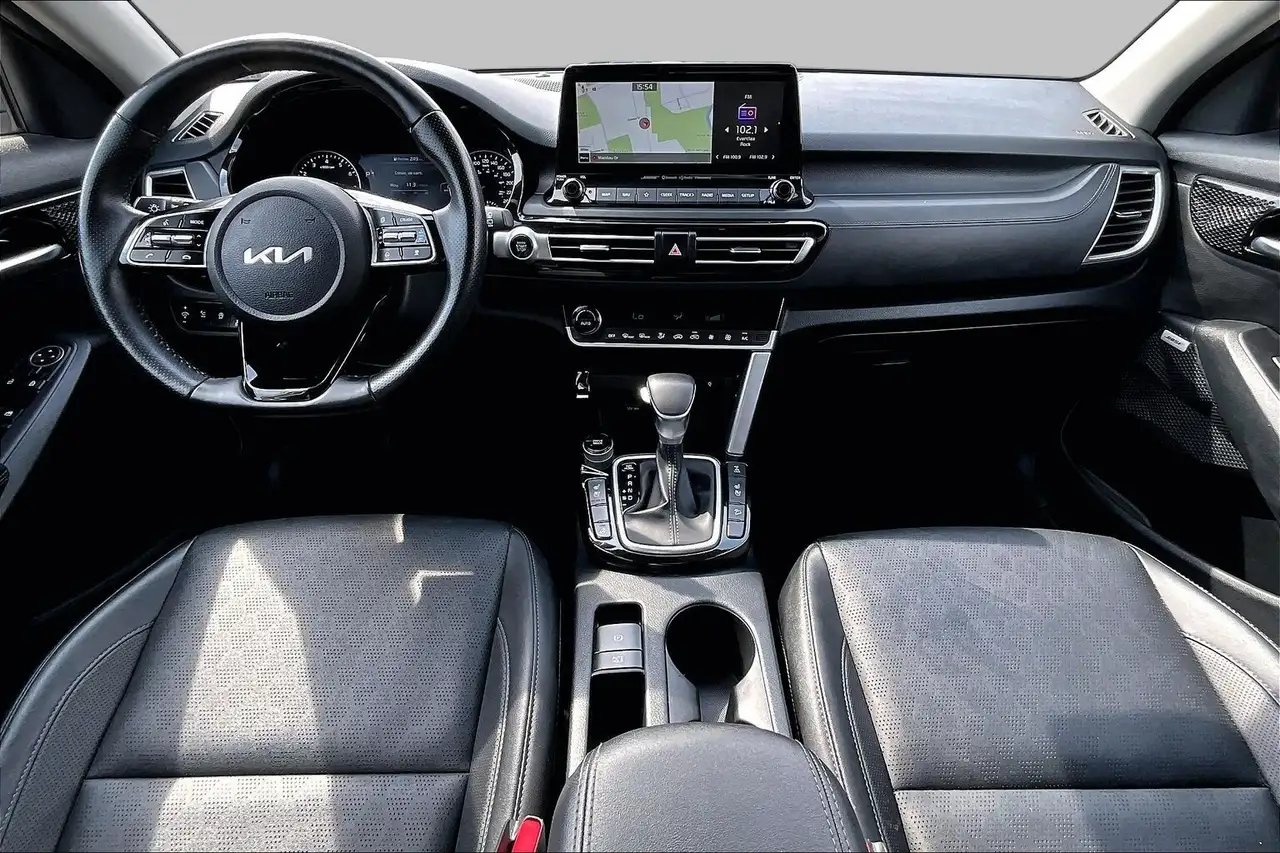 Kia Seltos photo Kia Seltos