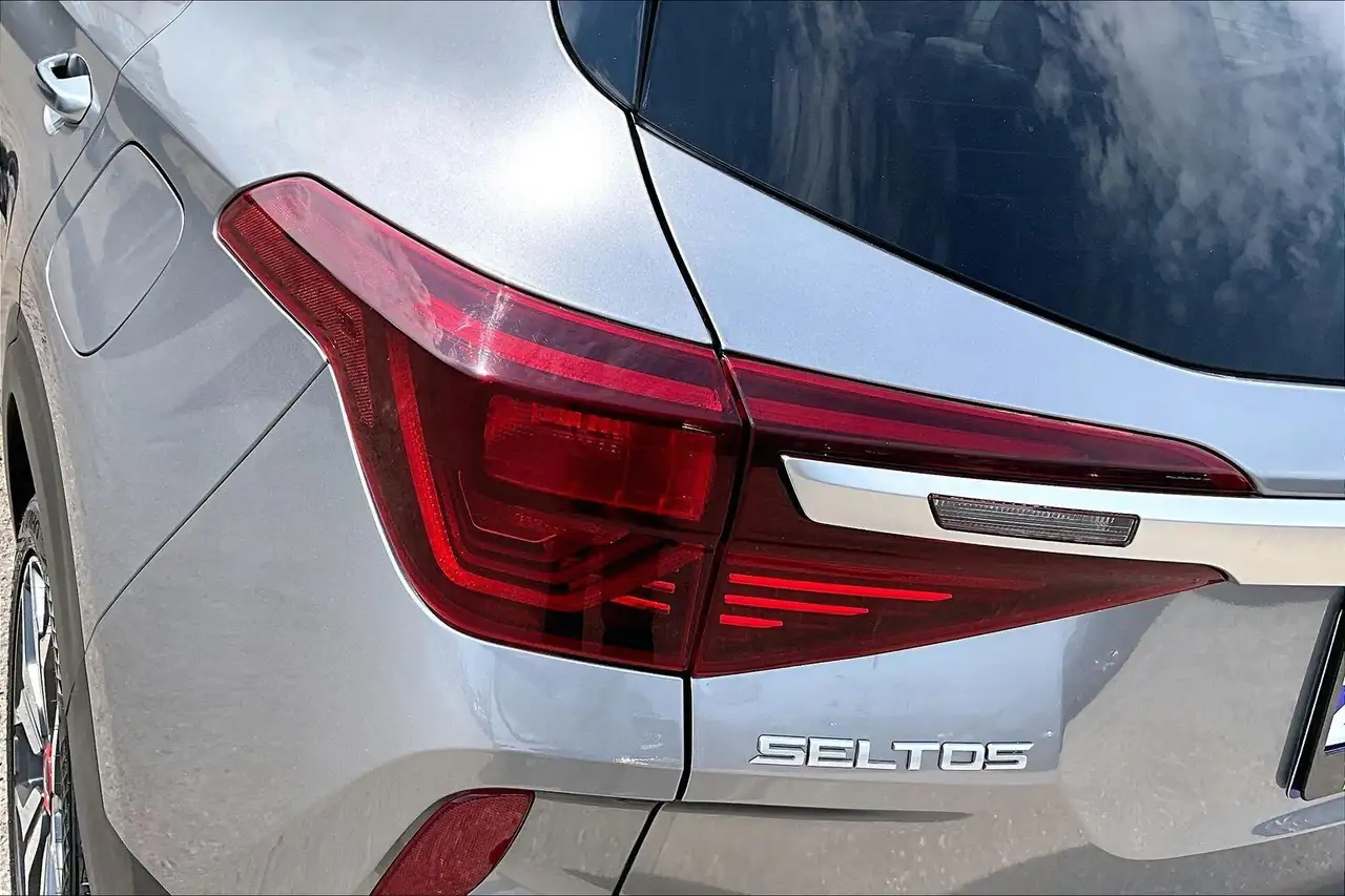 Kia Seltos photo Kia Seltos