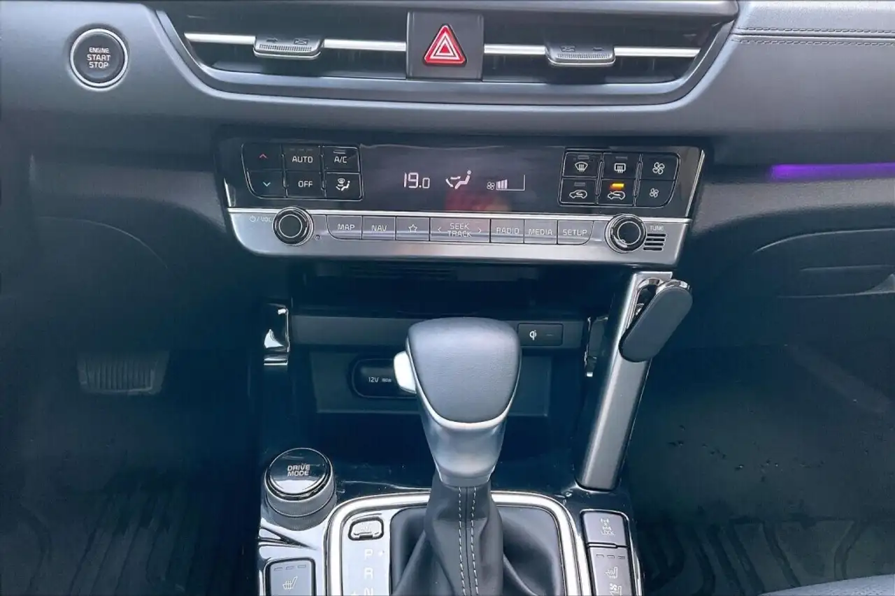 Kia Seltos снимка Kia Seltos