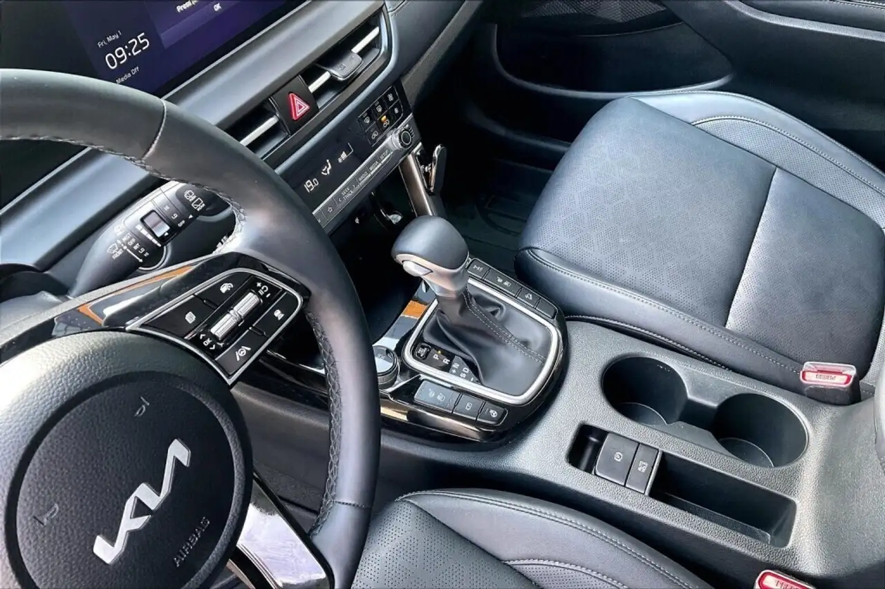 Kia Seltos снимка Kia Seltos