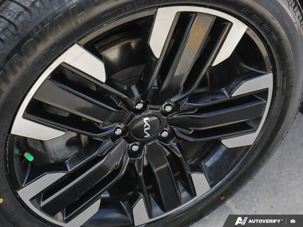 Kia Telluride снимка Kia Telluride
