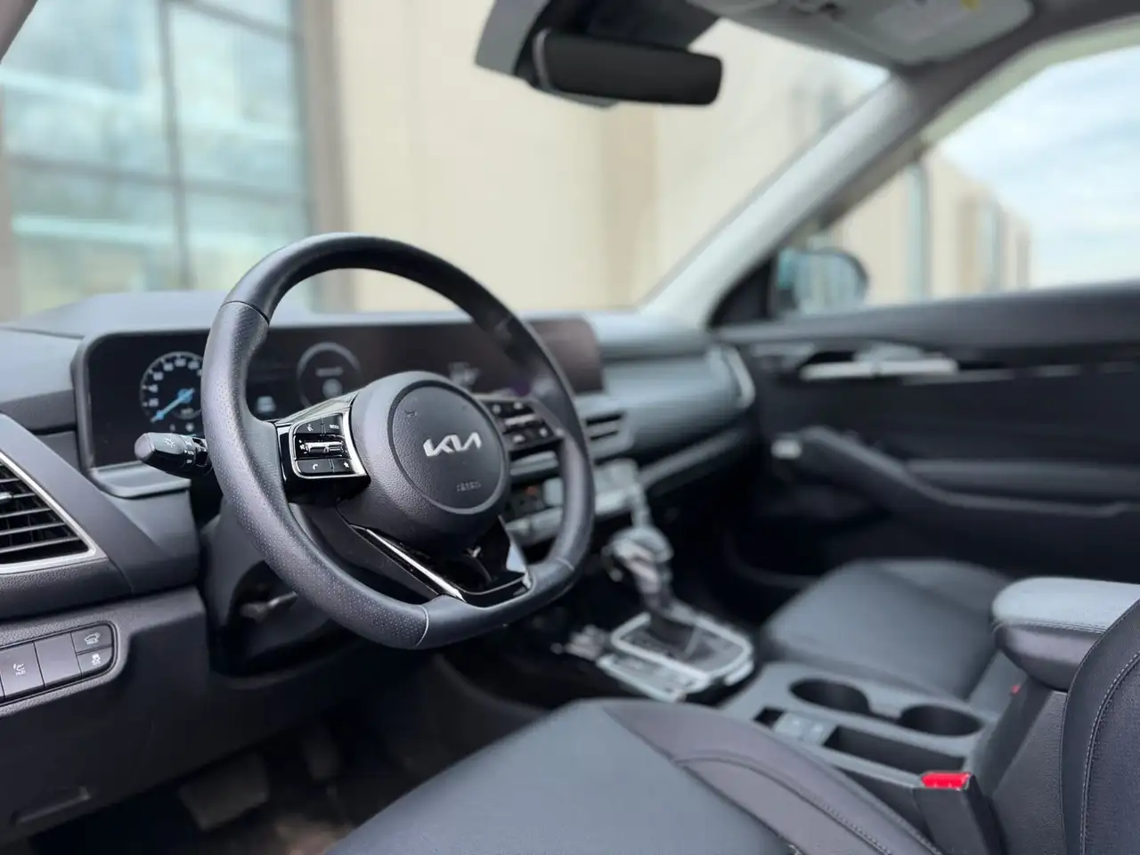 Kia Seltos photo Kia Seltos