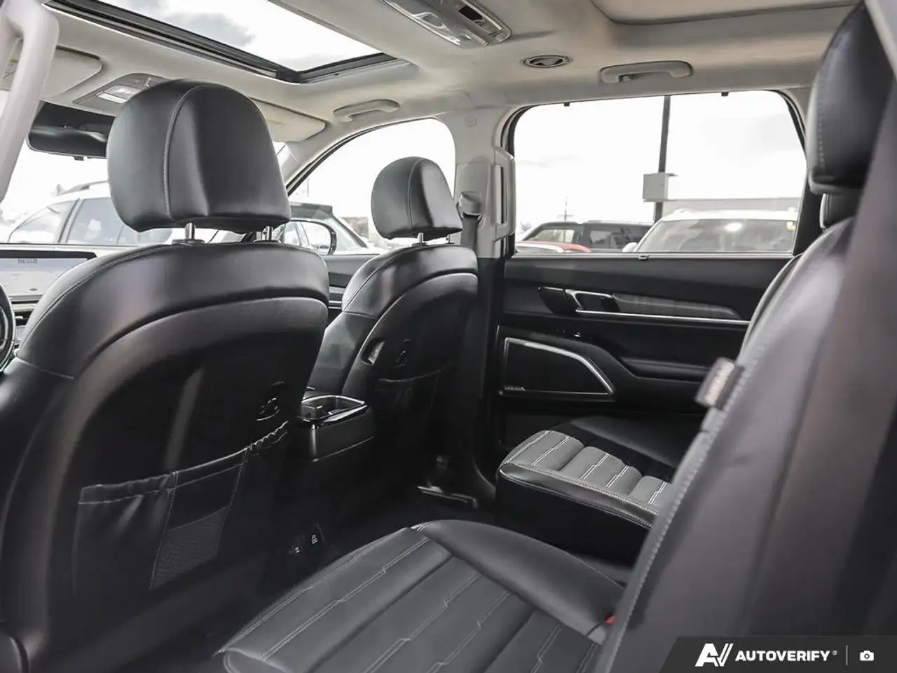 Kia Telluride снимка Kia Telluride