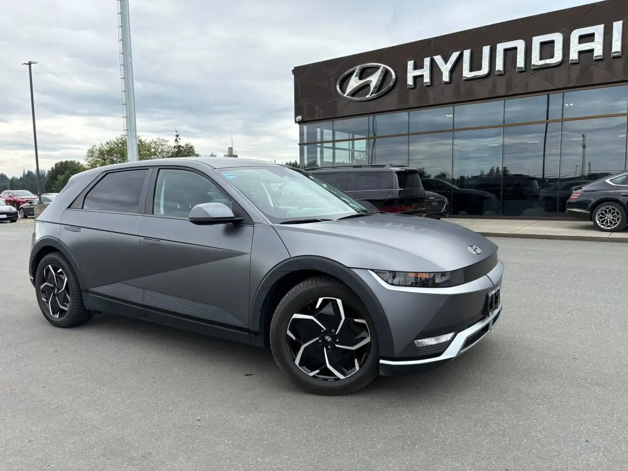 Hyundai IONIQ 5 photo Hyundai IONIQ 5