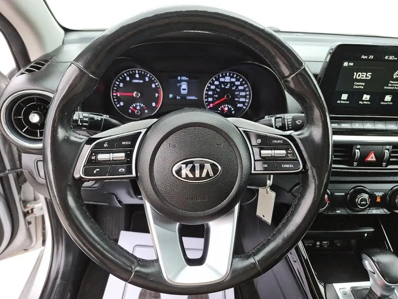 Kia Forte снимка Kia Forte