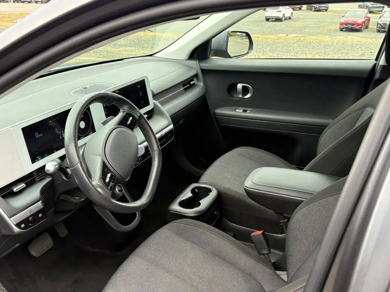 Hyundai IONIQ 5 photo Hyundai IONIQ 5