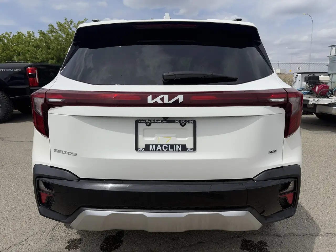 Kia Seltos photo Kia Seltos