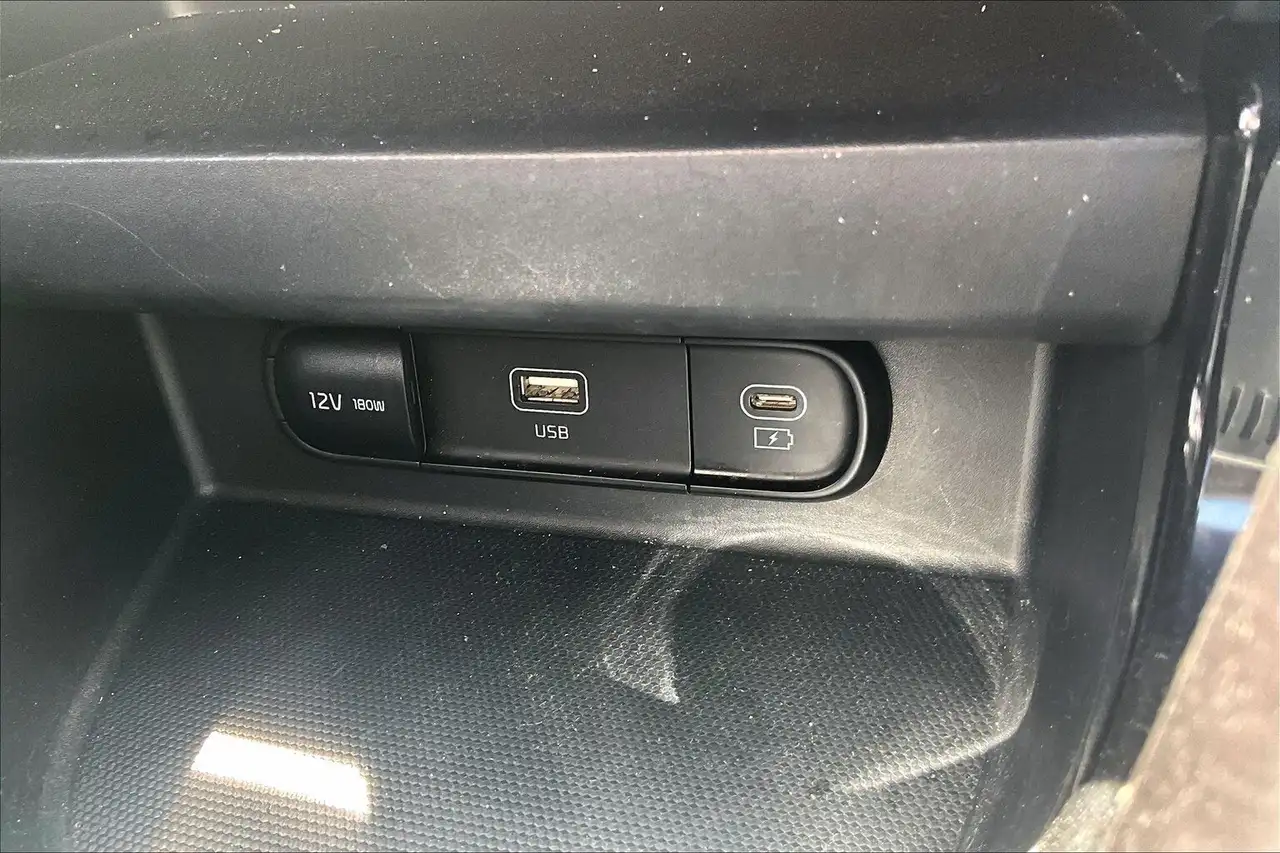 Kia Seltos снимка Kia Seltos