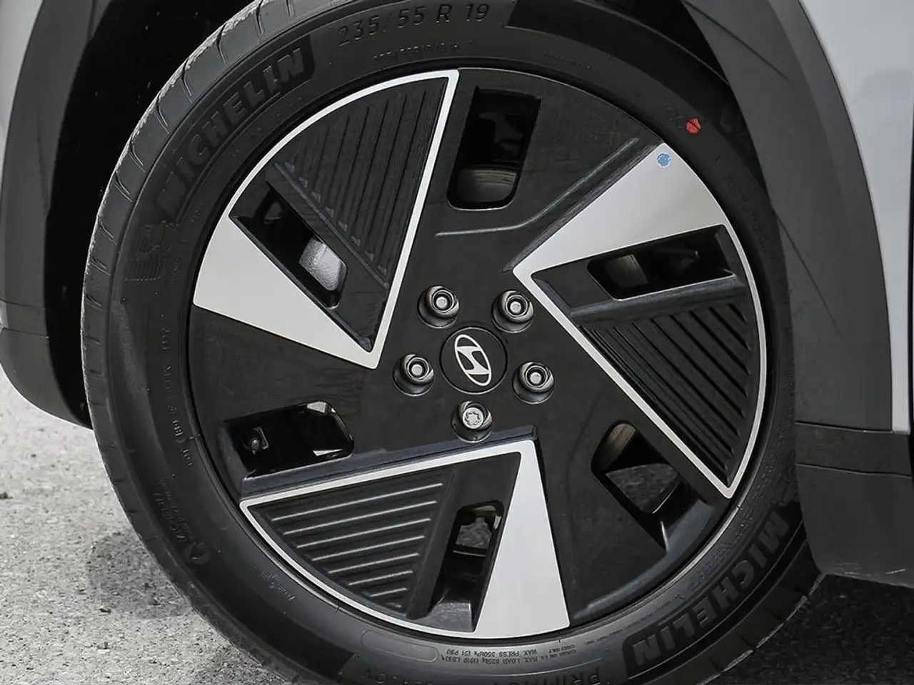 Hyundai IONIQ 5 снимка Hyundai IONIQ 5
