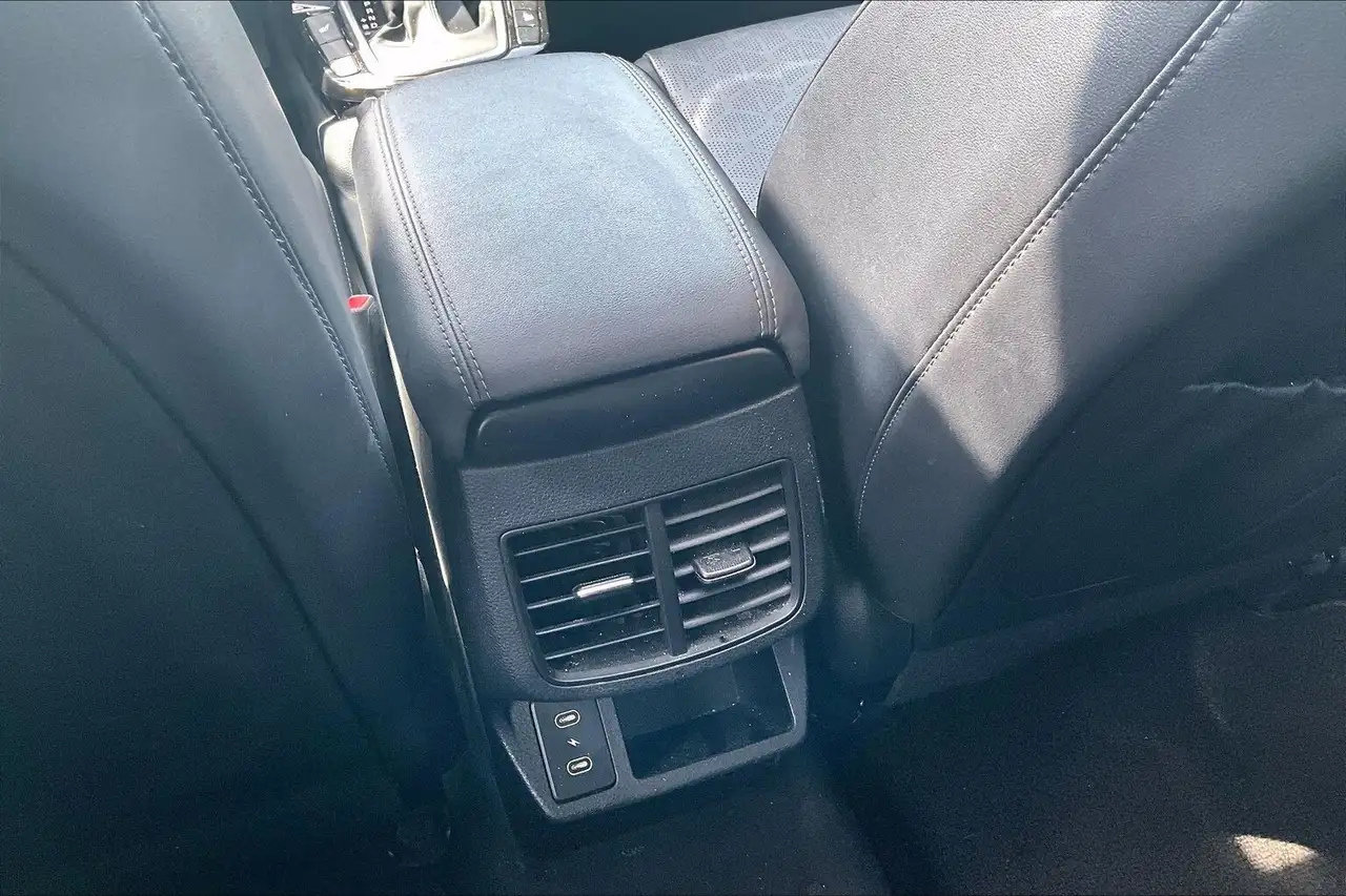 Kia Seltos снимка Kia Seltos
