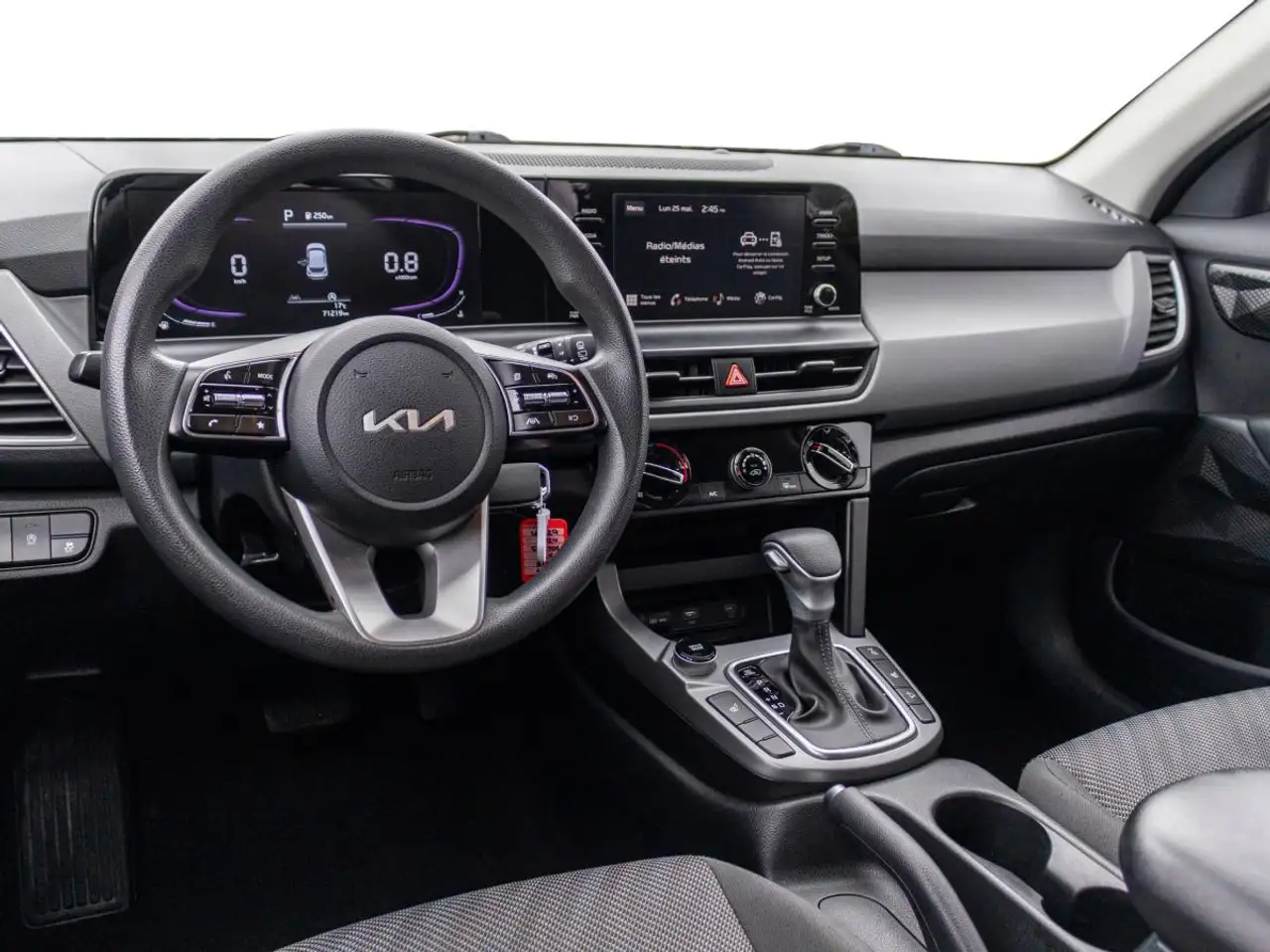 Kia Seltos photo Kia Seltos