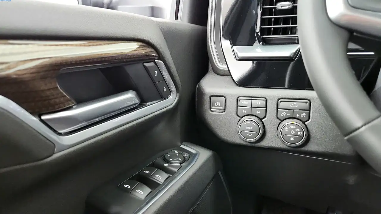 Chevrolet Silverado 3500 снимка Chevrolet Silverado 3500