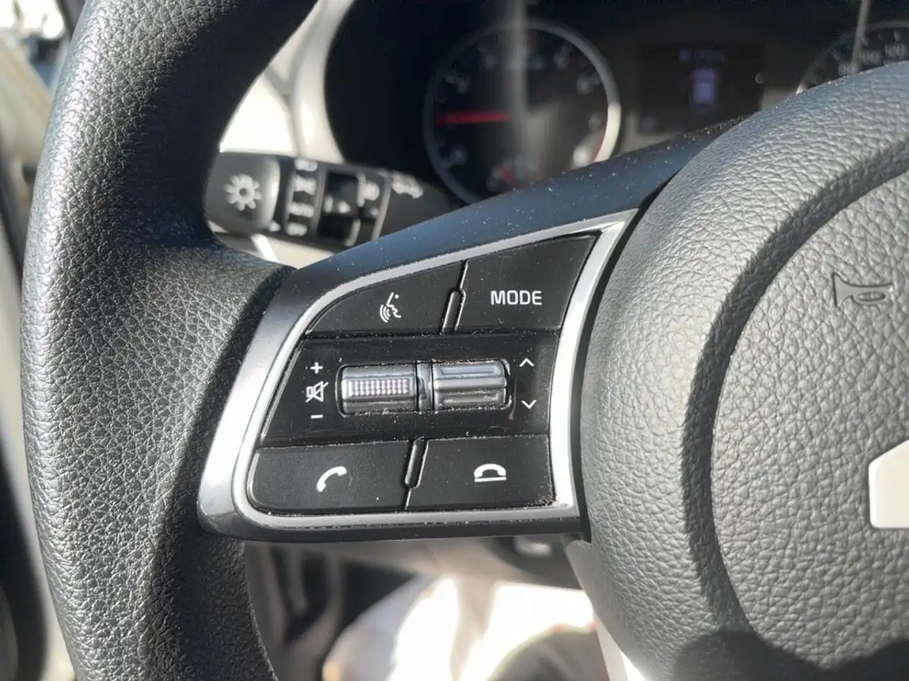 Kia Seltos снимка Kia Seltos