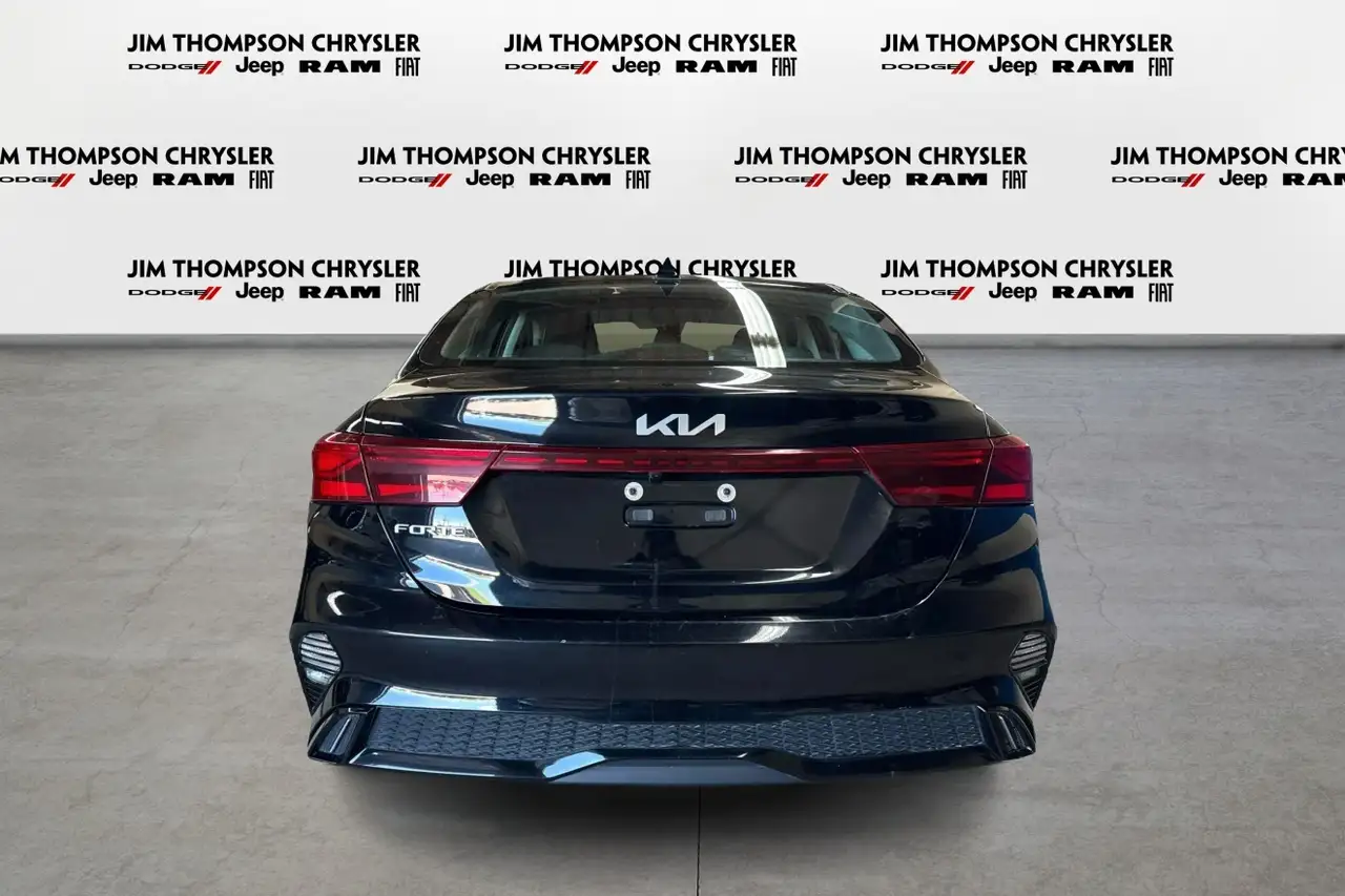 Kia Forte снимка Kia Forte