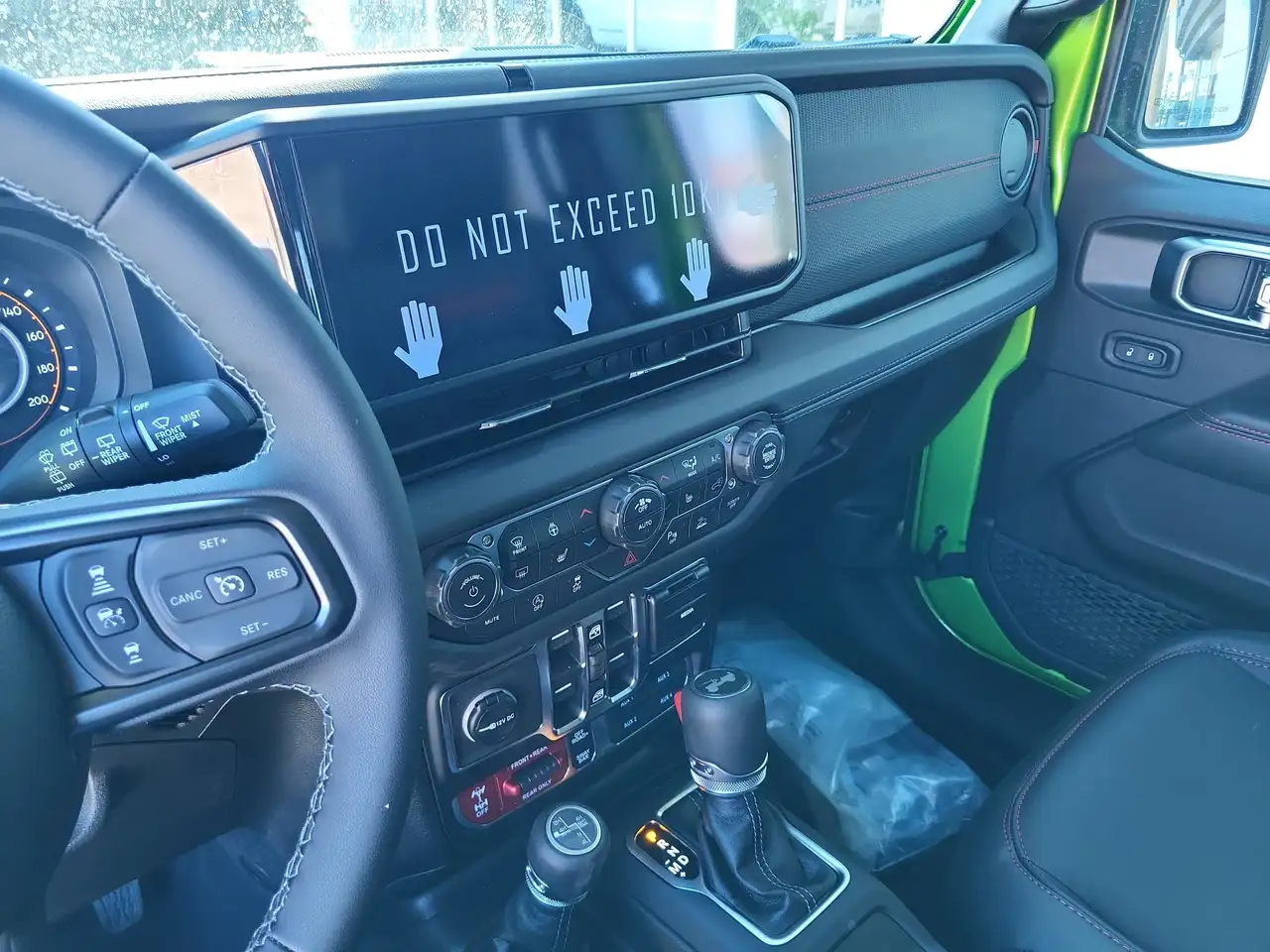 Jeep Wrangler снимка Jeep Wrangler
