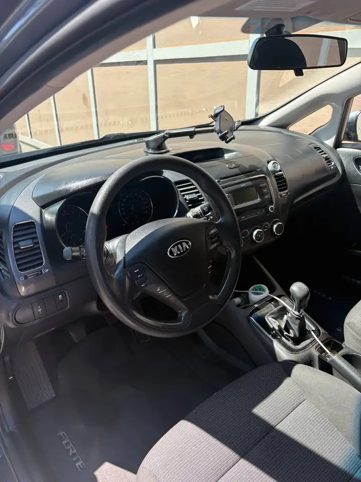 Kia Forte снимка Kia Forte