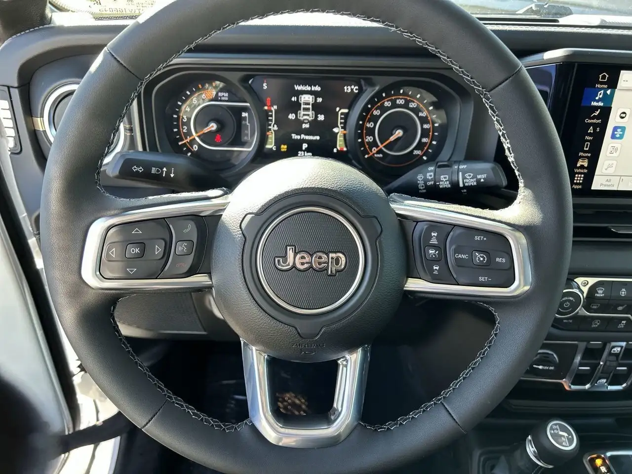 Jeep Wrangler снимка Jeep Wrangler