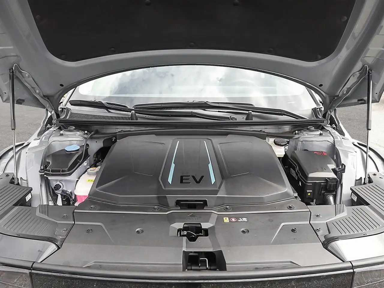 Hyundai IONIQ 5 снимка Hyundai IONIQ 5