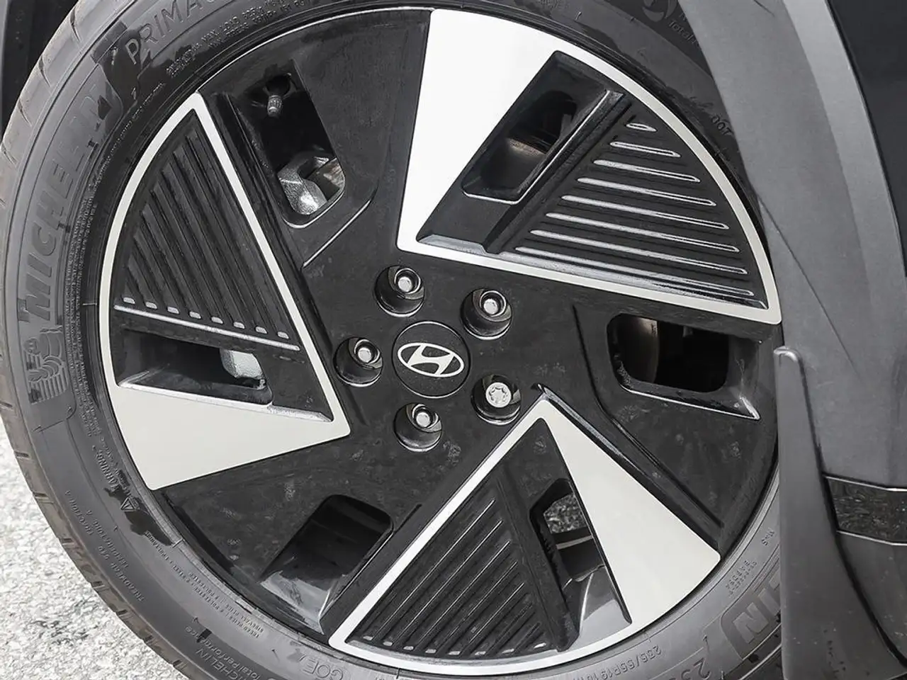Hyundai IONIQ 5 снимка Hyundai IONIQ 5
