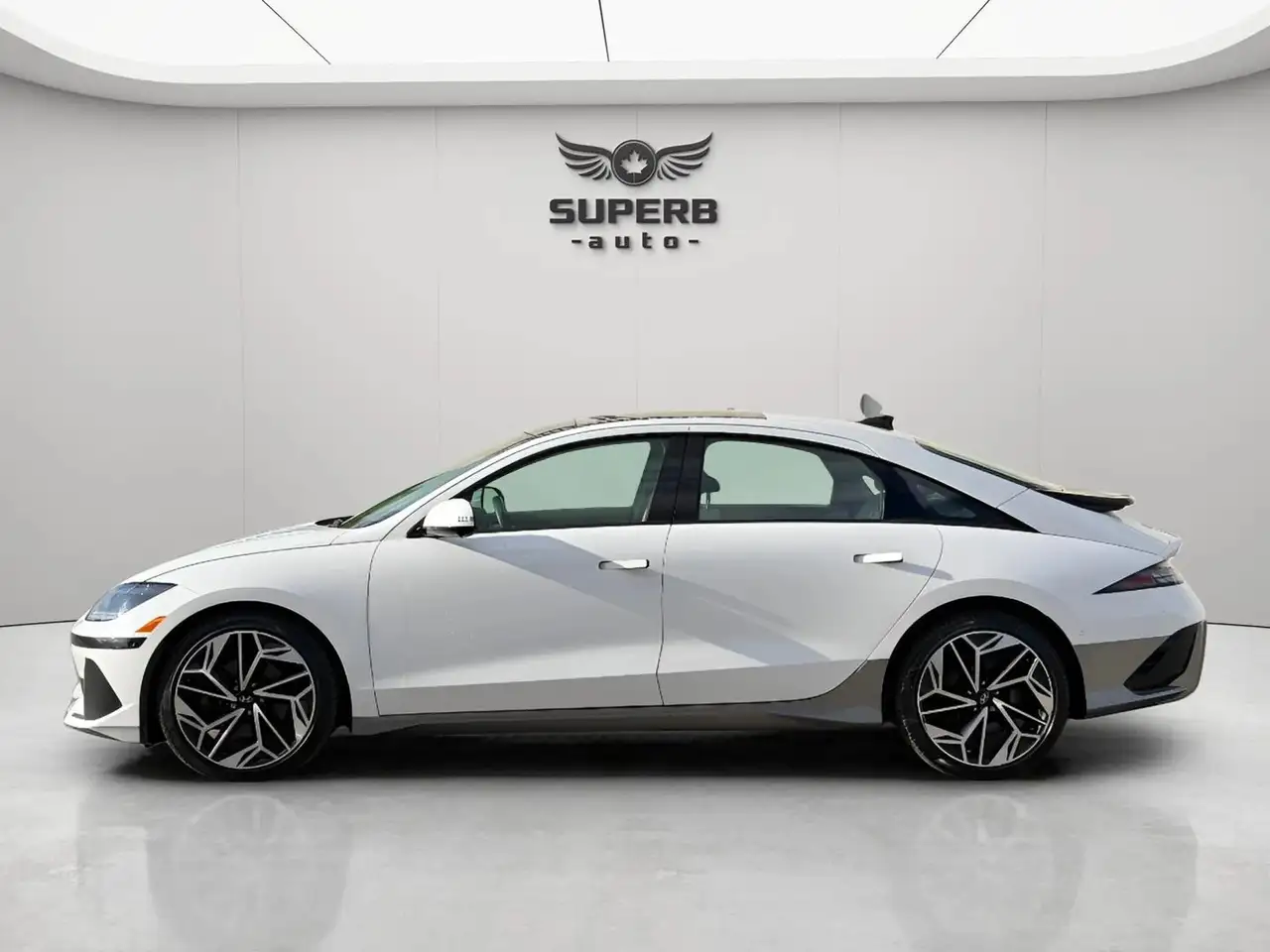 Hyundai IONIQ 6 photo Hyundai IONIQ 6
