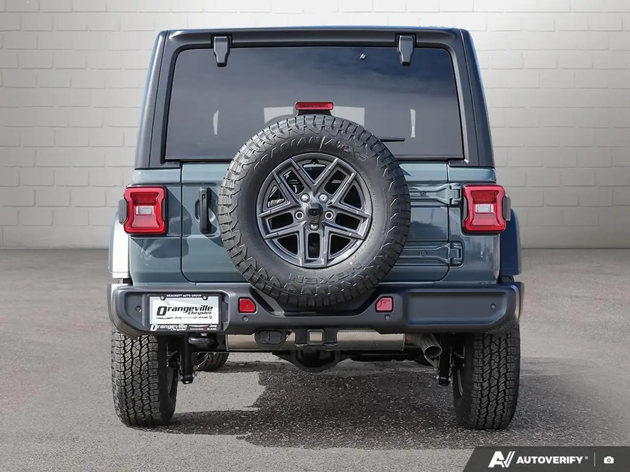 Jeep Wrangler снимка Jeep Wrangler