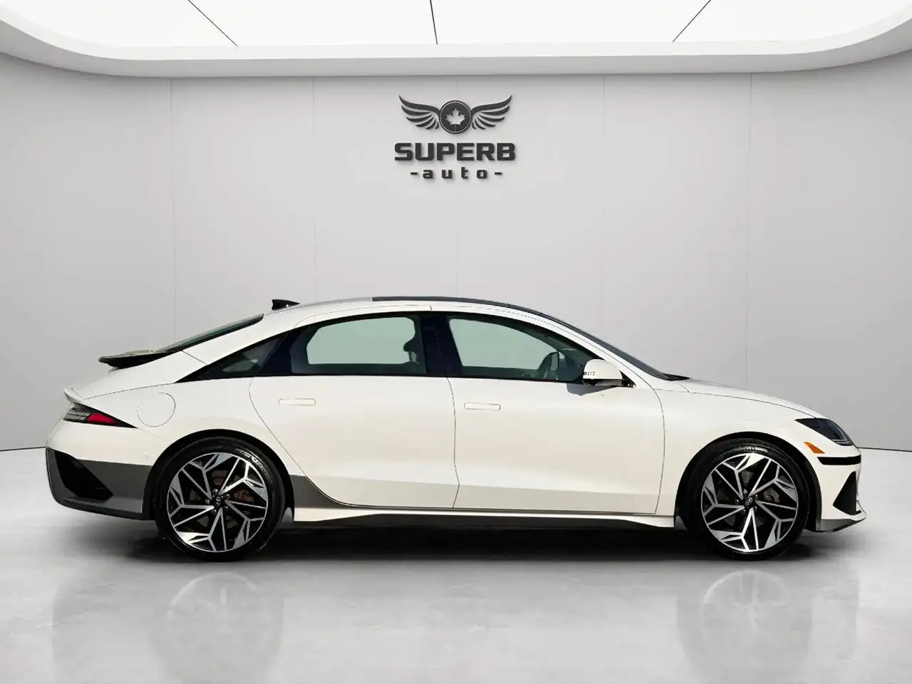 Hyundai IONIQ 6 photo Hyundai IONIQ 6