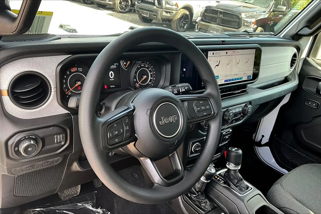 Jeep Wrangler снимка Jeep Wrangler
