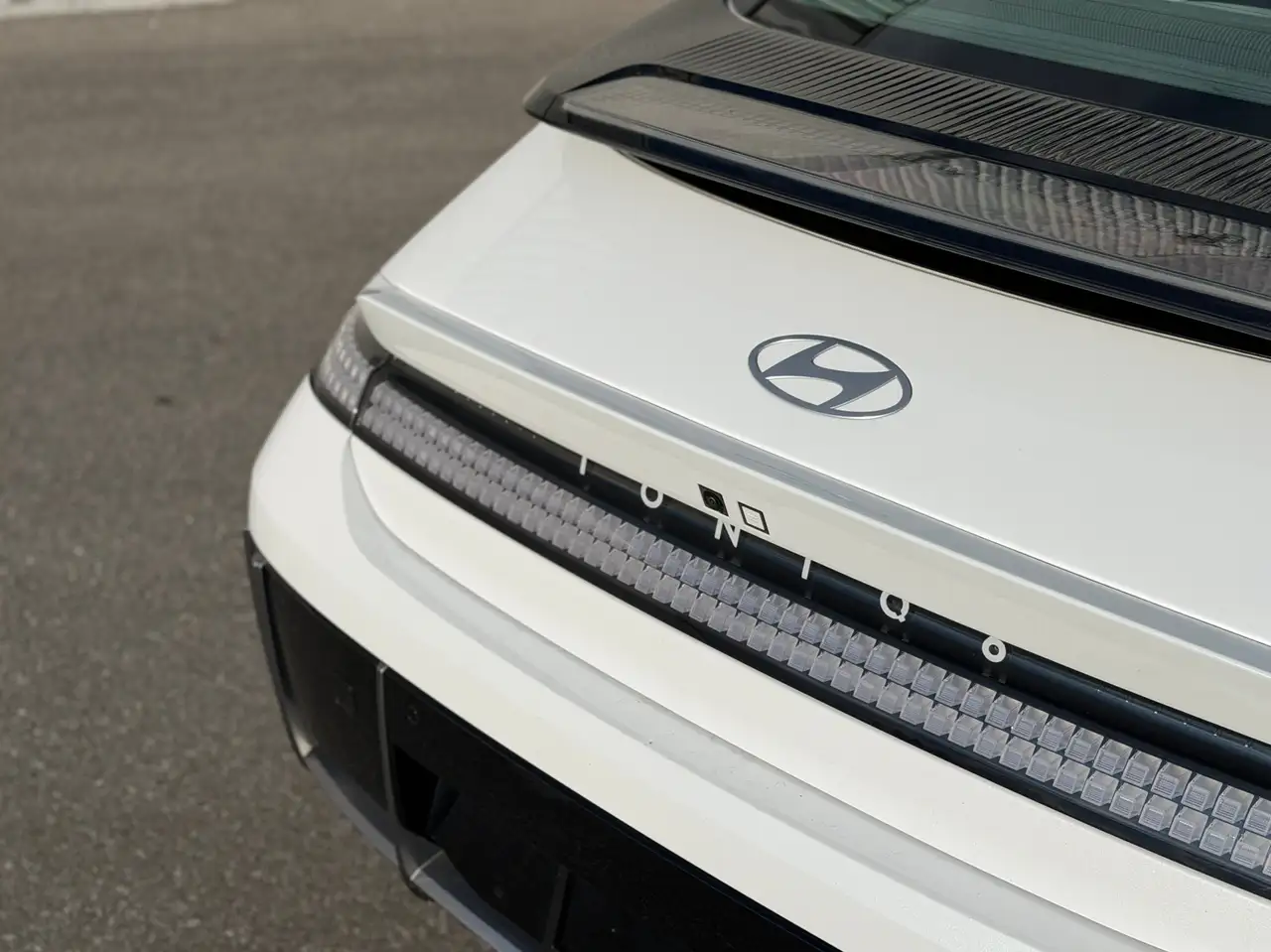 Hyundai IONIQ 6 photo Hyundai IONIQ 6